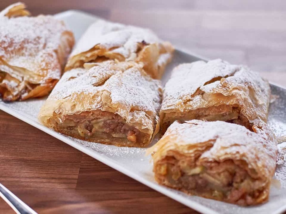 Strudel de manzana con hojaldre | Receta fácil para preparar - Sibeti  Recetas