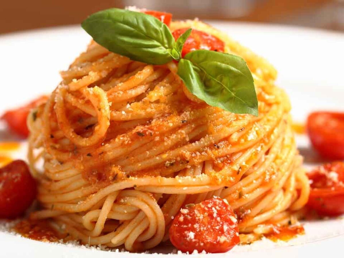 Receta fácil: ¿Cómo hacer spaghetti rojo con crema? - Sibeti Recetas