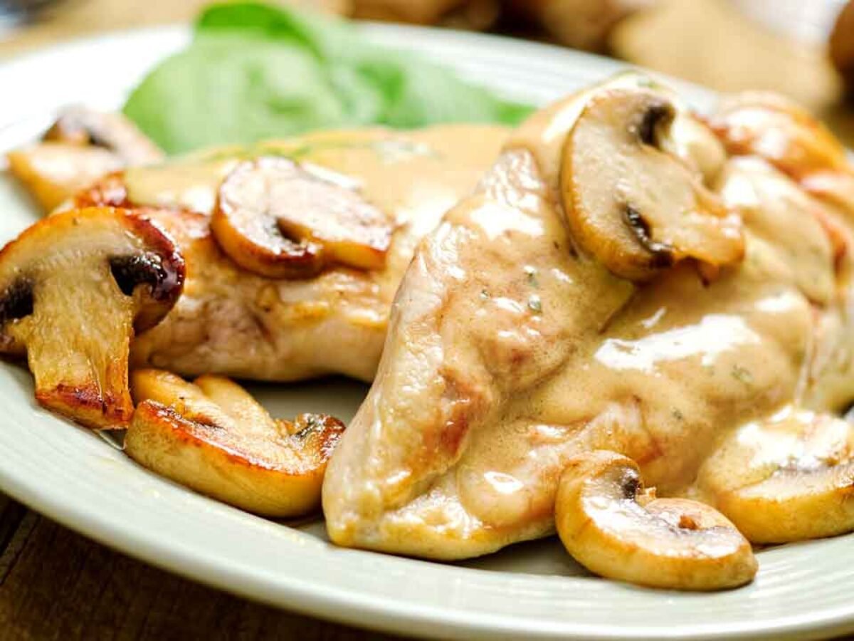 Receta fácil: ¿Cómo hacer pollo con champiñones? - Sibeti Recetas