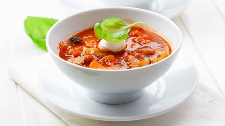 cómo hacer sopa minestrone italiana