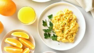 Huevos revueltos con jamón caseros Cómo hacer la receta paso a paso