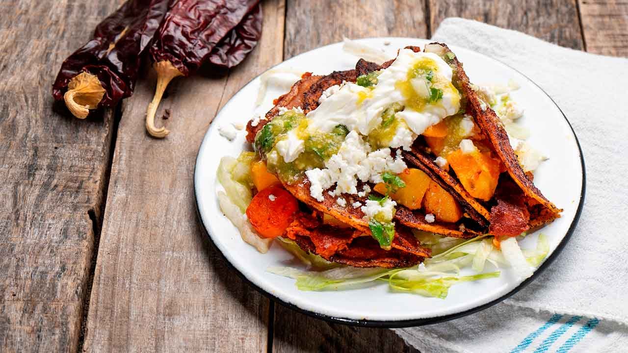 Enchiladas potosinas caseras: Cómo hacer la receta paso a paso?