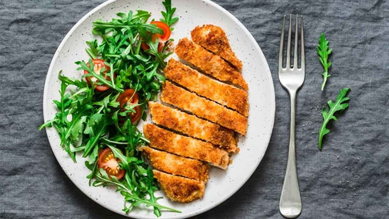 Filete de pollo en salsas agridulces y salada: Cómo hacer la receta