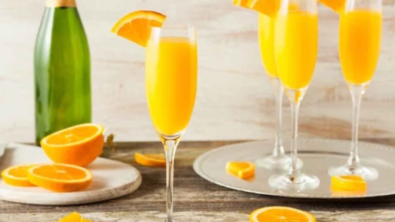 Cómo preparar cóctel mimosa con champán y naranja